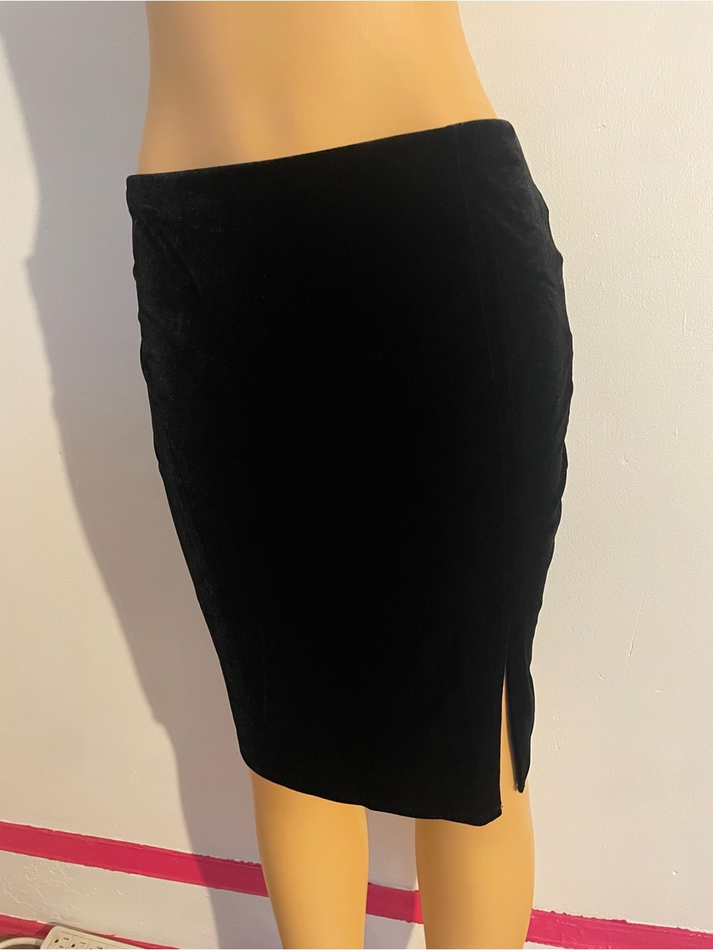 EXPRESS Black Velvet Pencil Skirt with Slit | M